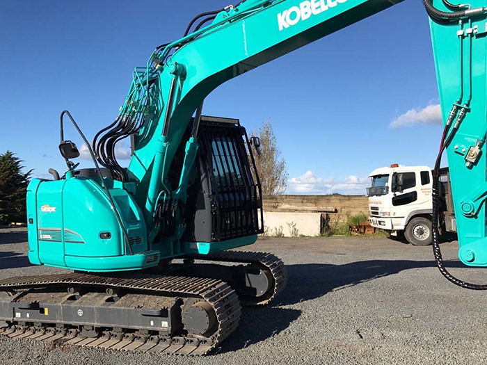 神鋼挖掘機發動機維修保養服務,專業售后解決方案